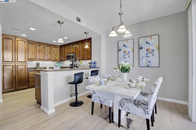 $1,088,000 | 40702 Greystone Terrace, Fremont, CA 94538