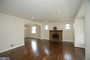917 Weatherbee Road Baltimore, MD 21286 - Photo 4 of 24 Living Room
