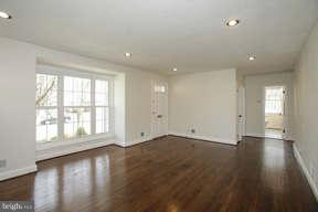 917 Weatherbee Road Baltimore, MD 21286 - Photo 8 of 24 Living Room