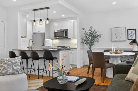 $1,100,000 | 17 Bowdoin Street, Unit 3AB, Boston, MA 02114