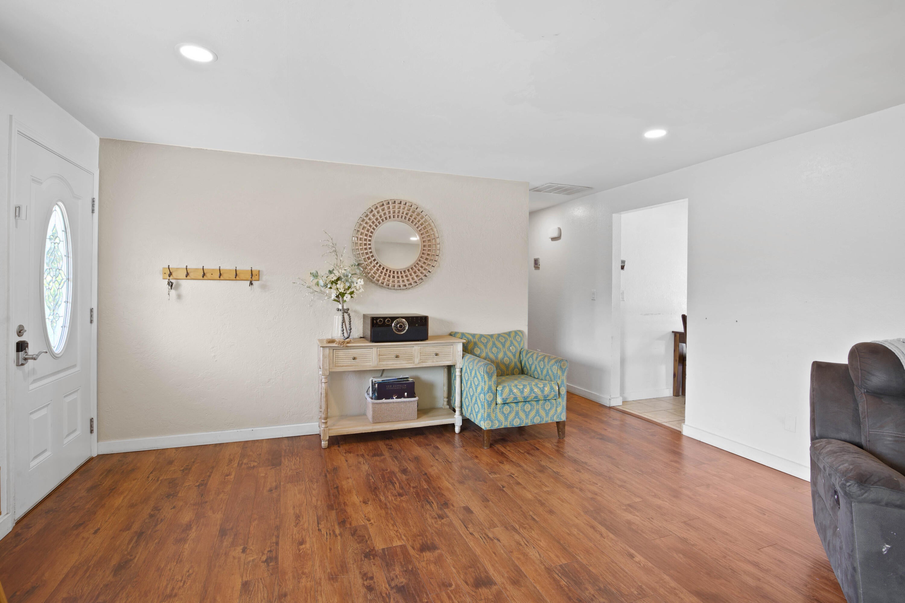 990 Janes Road Medford, OR 97501 - Photo 4 of 28 CU9A3755