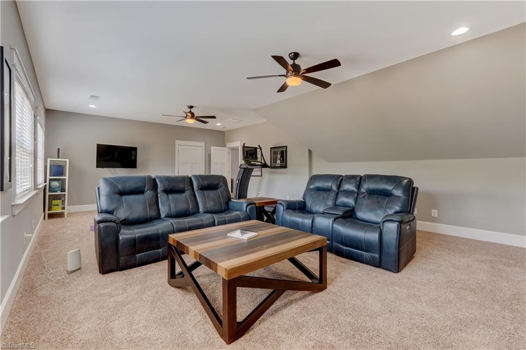 5422 Rambling Road Greensboro, NC 27409 - Photo 32 of 50