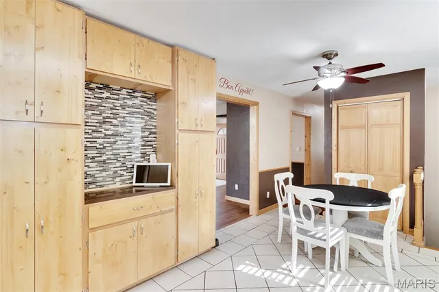 $218,000 | 180 Keeven Drive, Highland, IL 62249