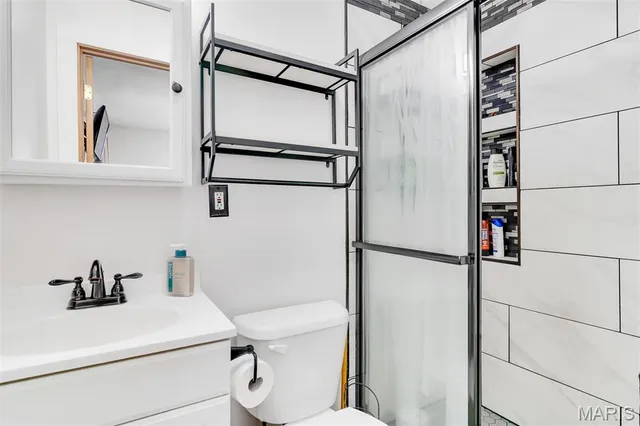 $218,000 | 180 Keeven Drive, Highland, IL 62249