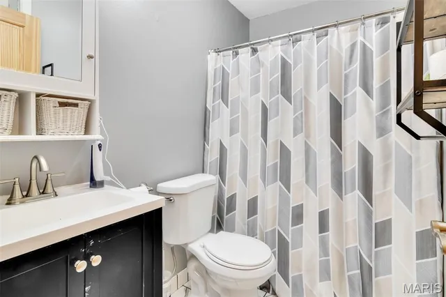 $218,000 | 180 Keeven Drive, Highland, IL 62249