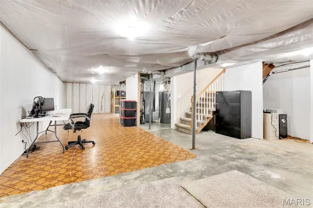 $218,000 | 180 Keeven Drive, Highland, IL 62249