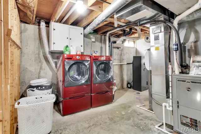 $218,000 | 180 Keeven Drive, Highland, IL 62249