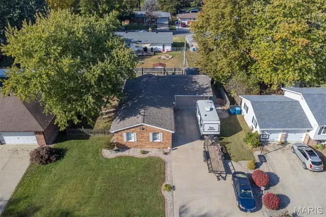 $218,000 | 180 Keeven Drive, Highland, IL 62249