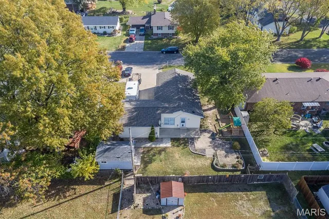 $218,000 | 180 Keeven Drive, Highland, IL 62249