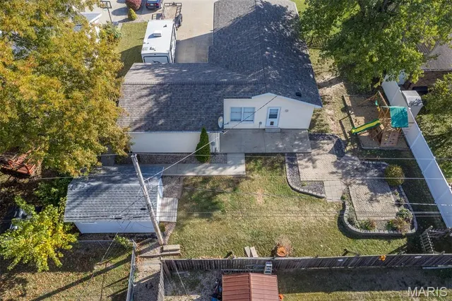 $218,000 | 180 Keeven Drive, Highland, IL 62249