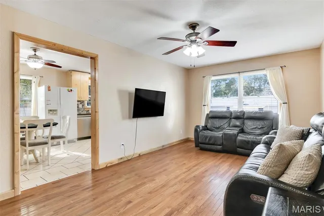 $218,000 | 180 Keeven Drive, Highland, IL 62249