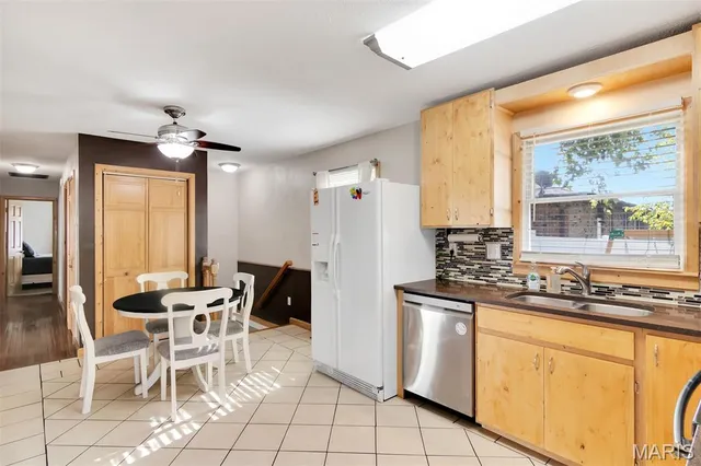 $218,000 | 180 Keeven Drive, Highland, IL 62249