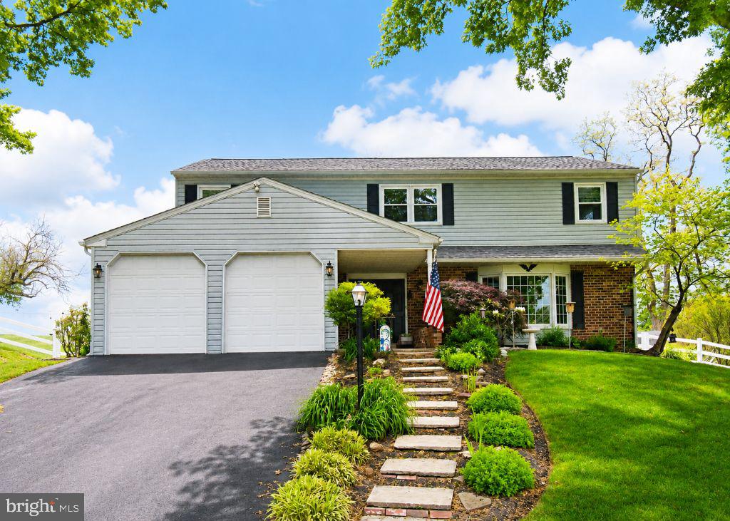 41 Estate Road Boyertown, PA 19512 - Photo 1 of 63 Gallery Image 1