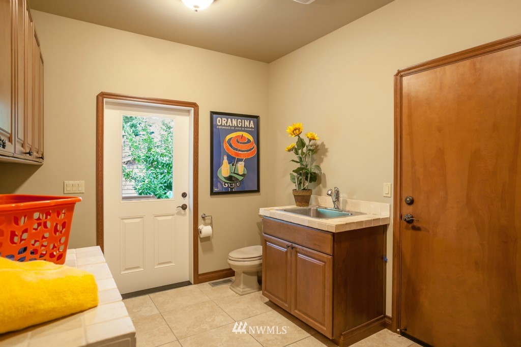 21124 46th Avenue Southeast Bothell, WA 98021 - Photo 14 of 17