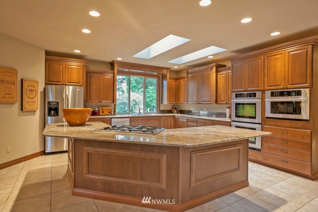 21124 46th Avenue Southeast Bothell, WA 98021 - Photo 4 of 17