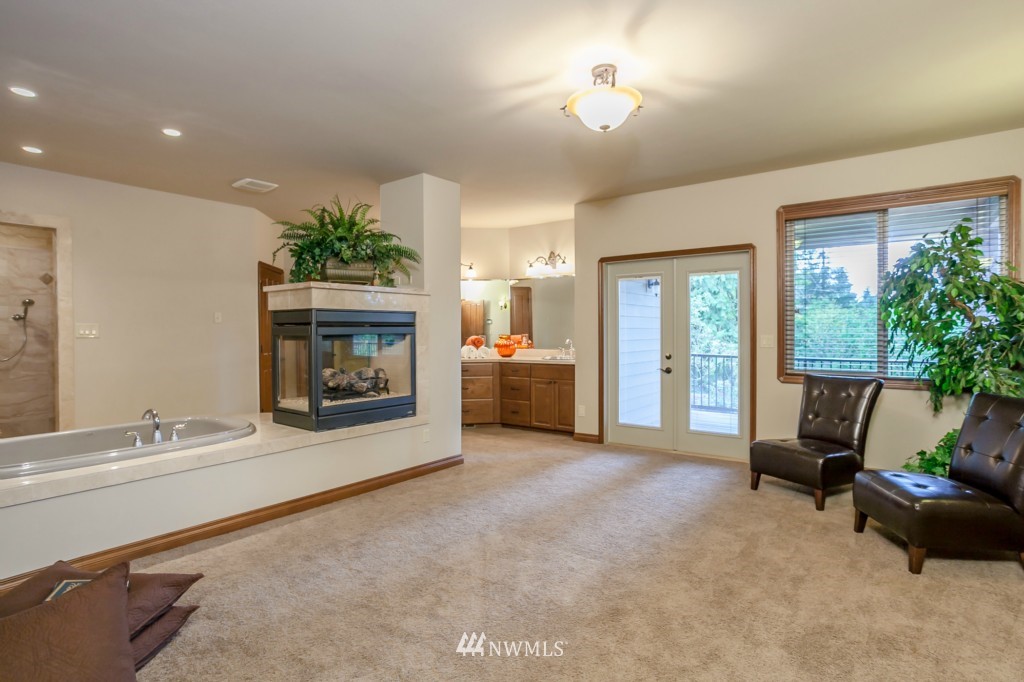 21124 46th Avenue Southeast Bothell, WA 98021 - Photo 7 of 17