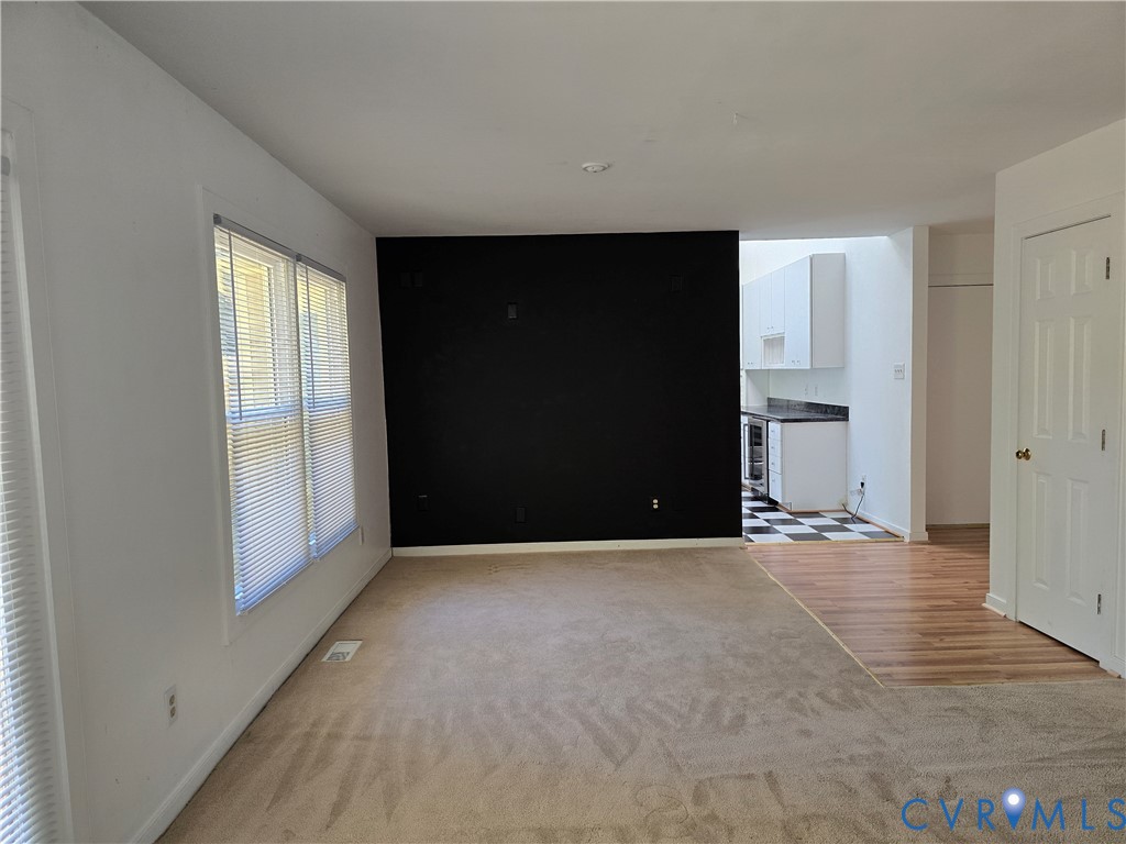 5716 Saddle Hill Drive Midlothian, VA 23112 - Photo 8 of 26 an empty room with closet