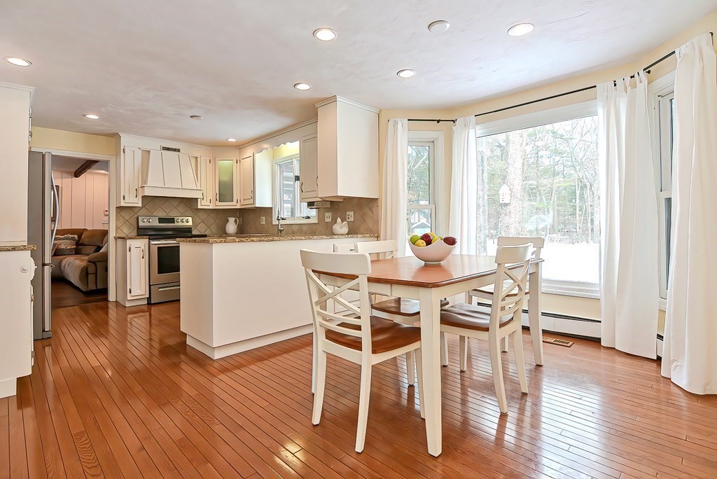 11 Robin Road Norfolk, MA 02056 - Photo 14 of 42 Gallery Image 14