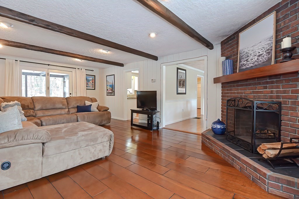 11 Robin Road Norfolk, MA 02056 - Photo 20 of 42 Gallery Image 20