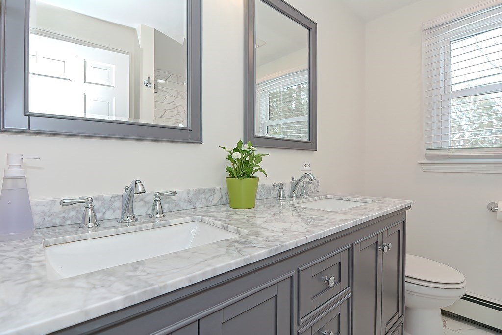 11 Robin Road Norfolk, MA 02056 - Photo 25 of 42 Gallery Image 25