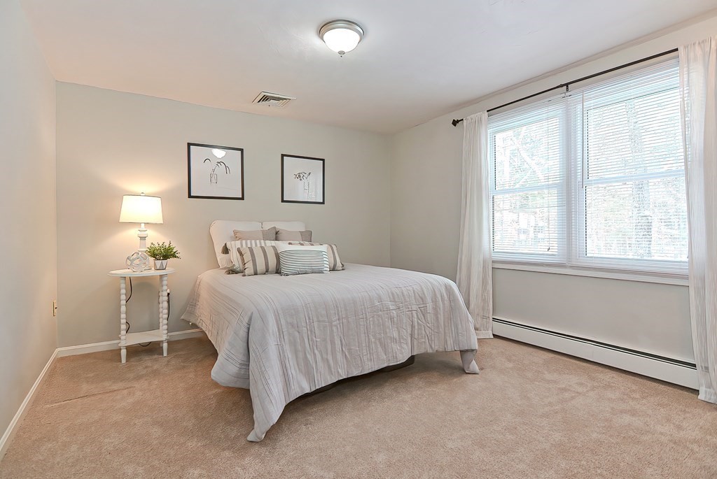 11 Robin Road Norfolk, MA 02056 - Photo 30 of 42 Gallery Image 30