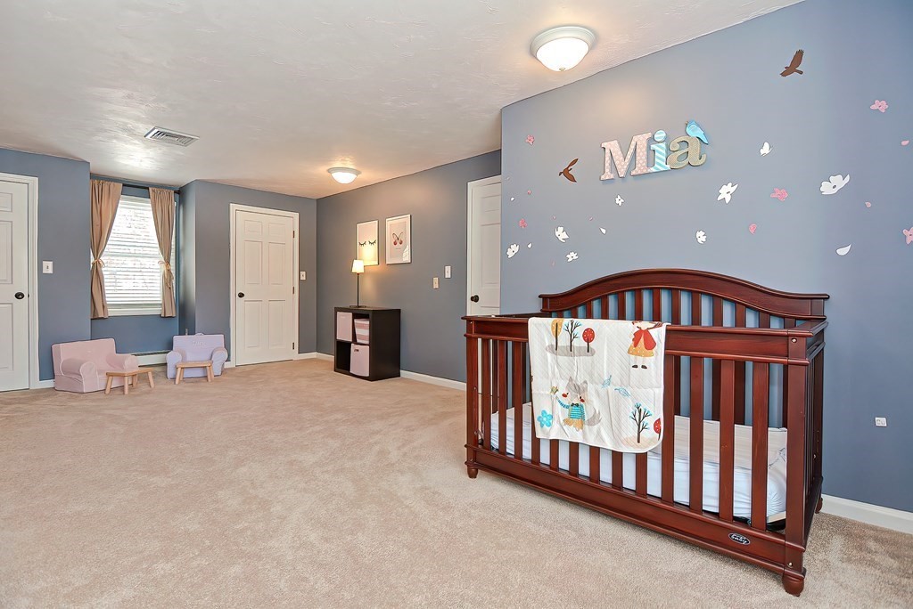 11 Robin Road Norfolk, MA 02056 - Photo 34 of 42 Gallery Image 34