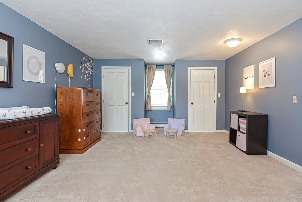 11 Robin Road Norfolk, MA 02056 - Photo 35 of 42 Gallery Image 35