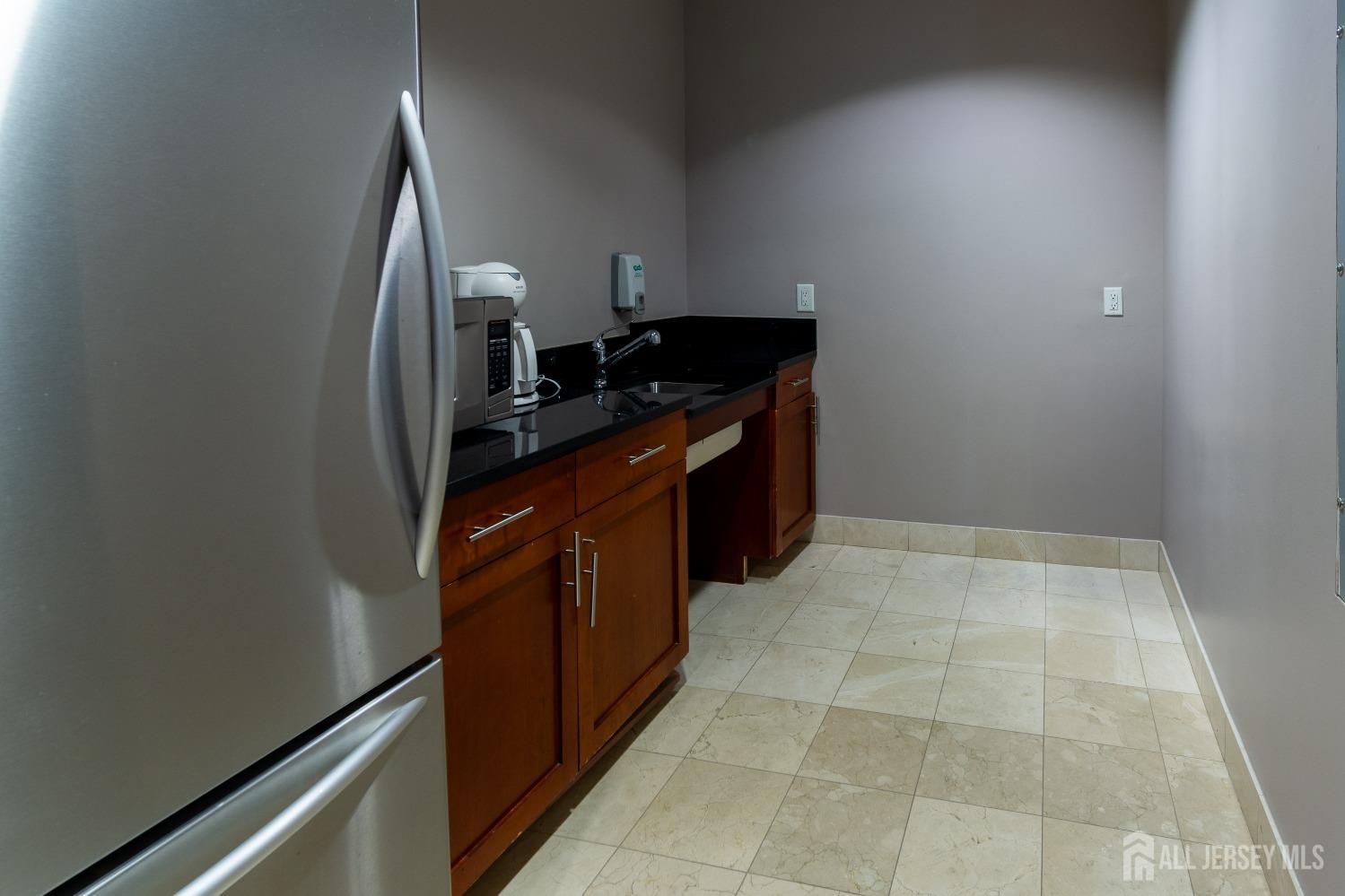 1 Spring Street, Unit 805 New Brunswick, NJ 08901 - Photo 31 of 38 Gallery Image 31