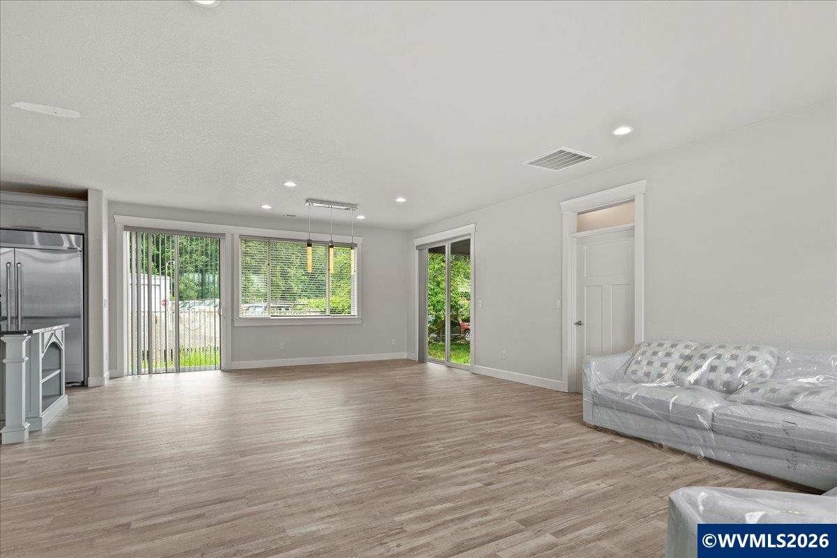 4098 Portland Road Northeast Salem, OR 97301 - Photo 17 of 44