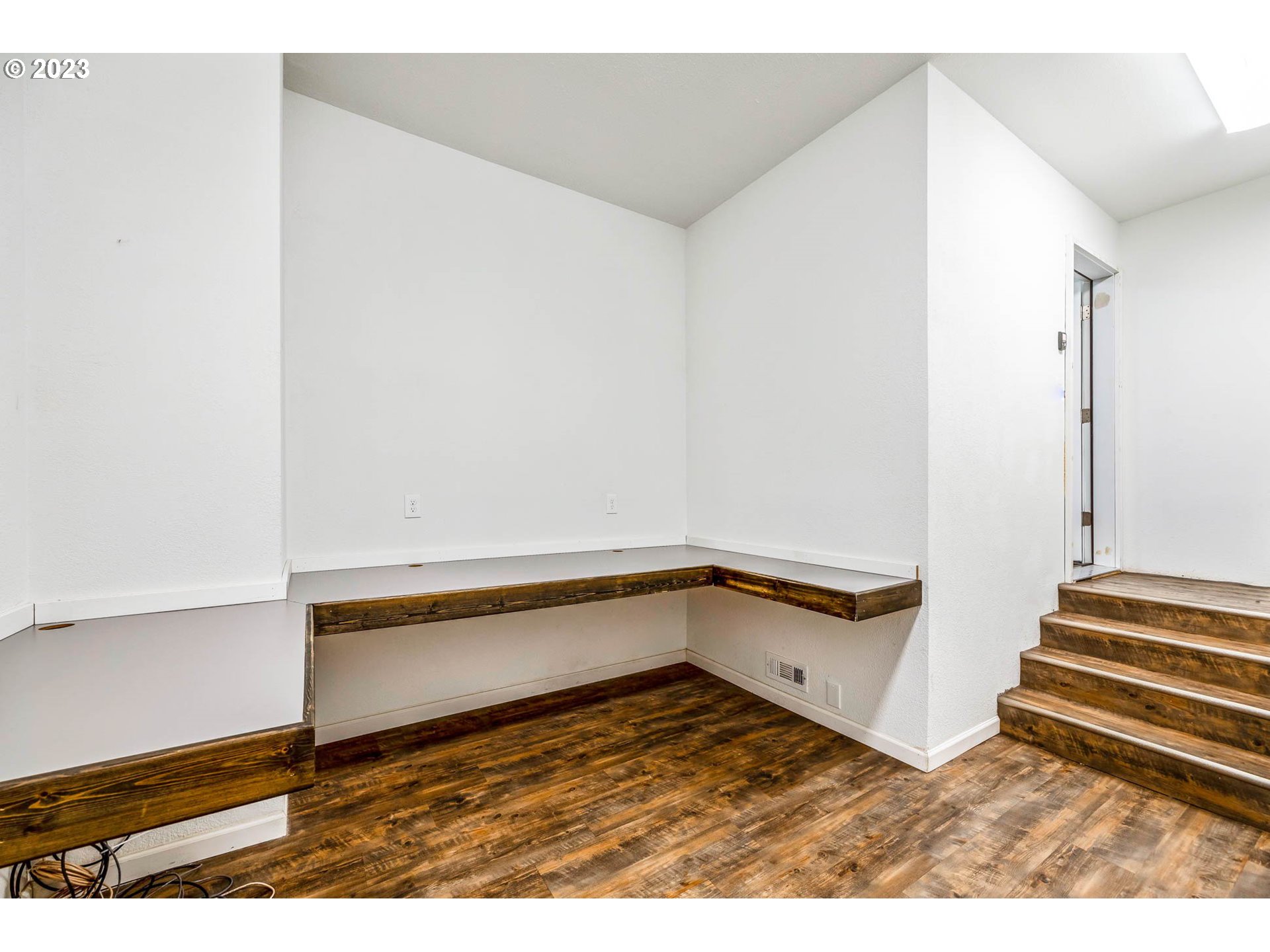 789 South 69th Street Springfield, OR 97478 - Photo 34 of 46 a view of wooden floor