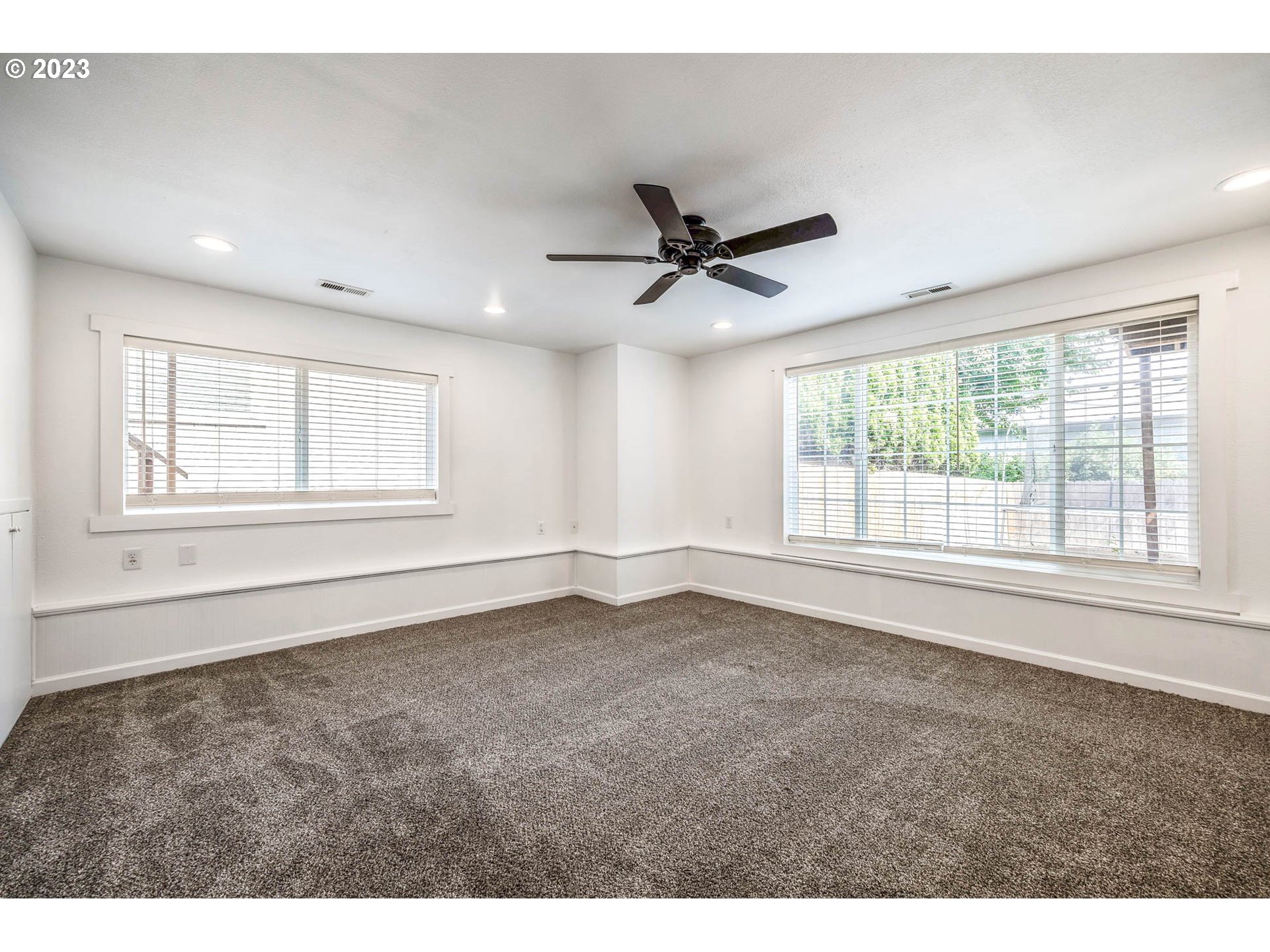 789 South 69th Street Springfield, OR 97478 - Photo 39 of 46 a view of an empty room with a window