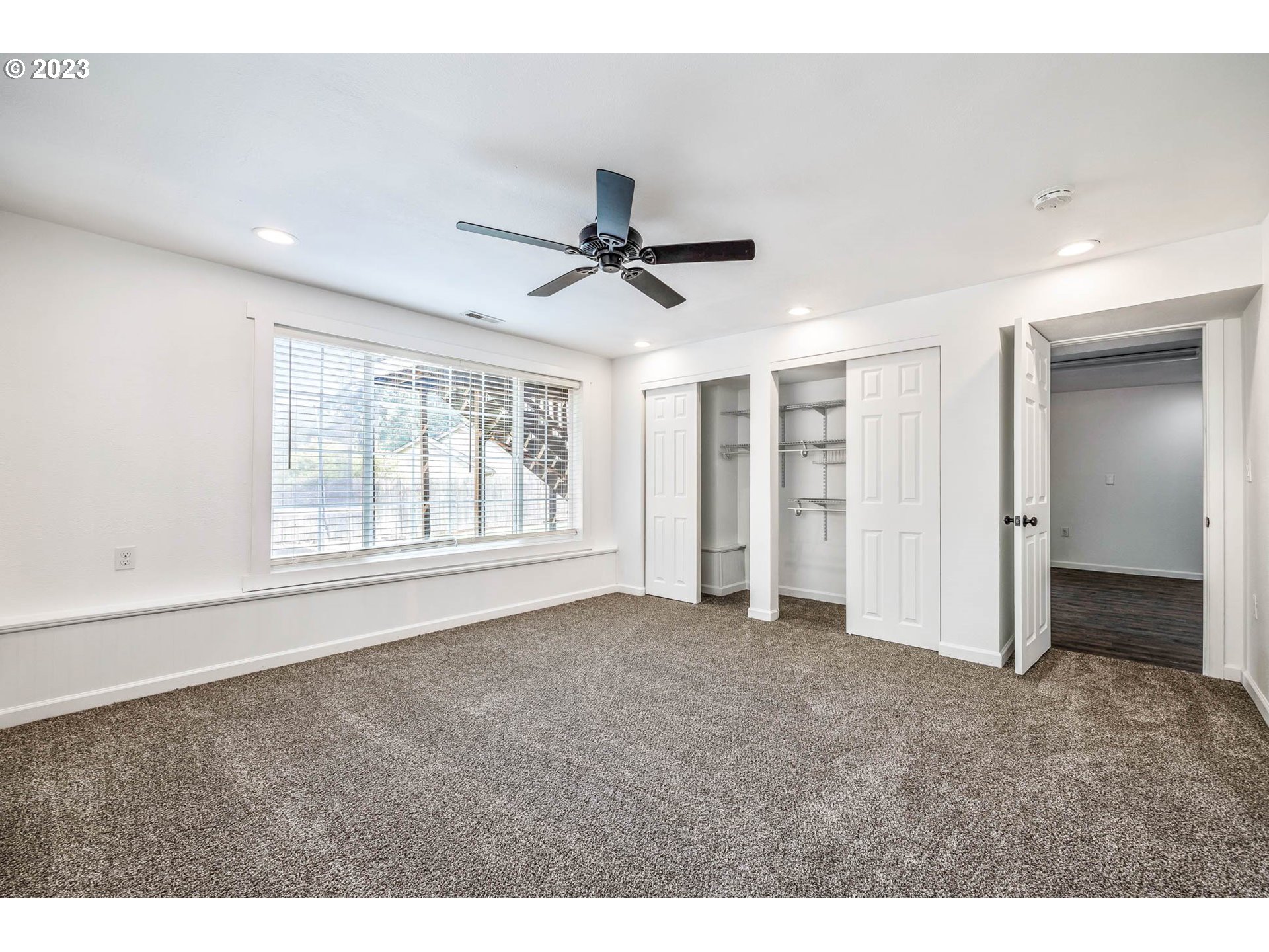 789 South 69th Street Springfield, OR 97478 - Photo 40 of 46 a view of an empty room with a window