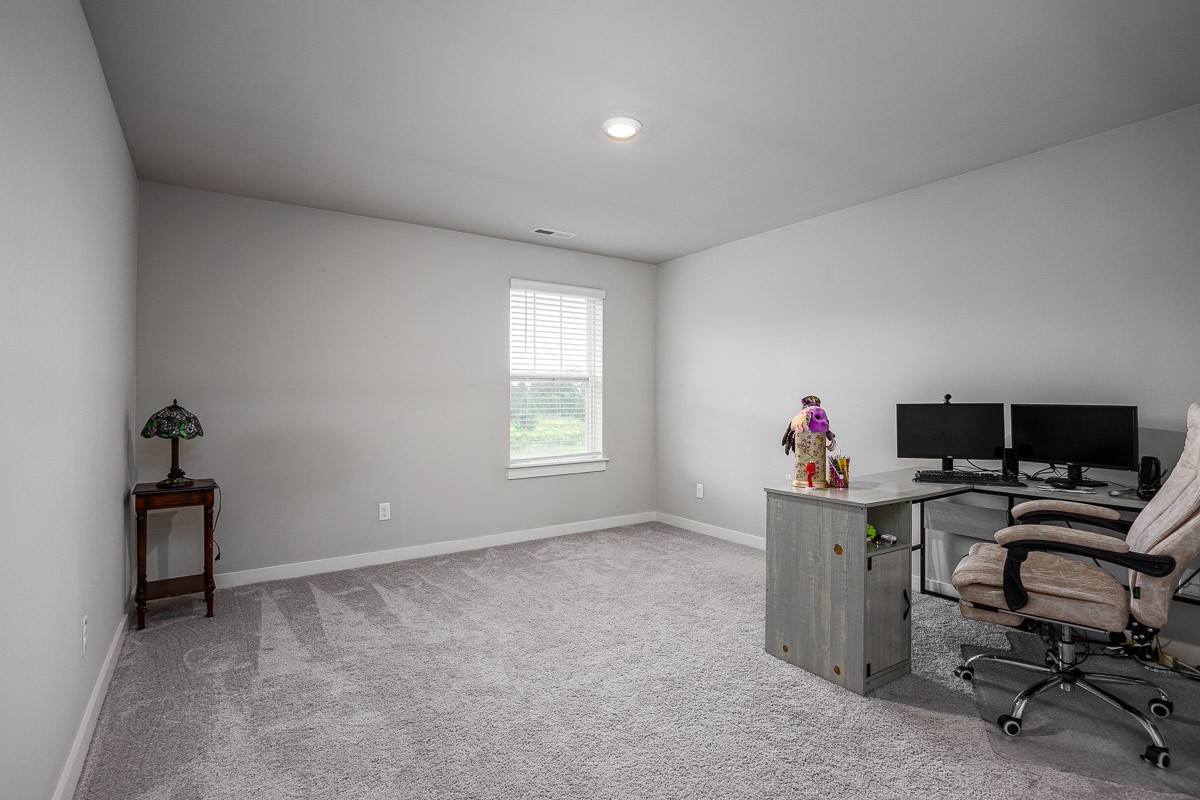 717 Mickelson Way Lebanon, TN 37087 - Photo 20 of 28 a workspace with a workspace