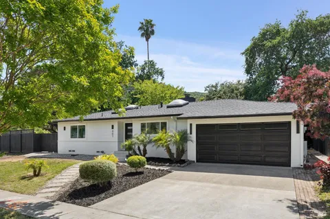 $1,095,000 | 401 Alameda Del Prado, Novato, CA 94949