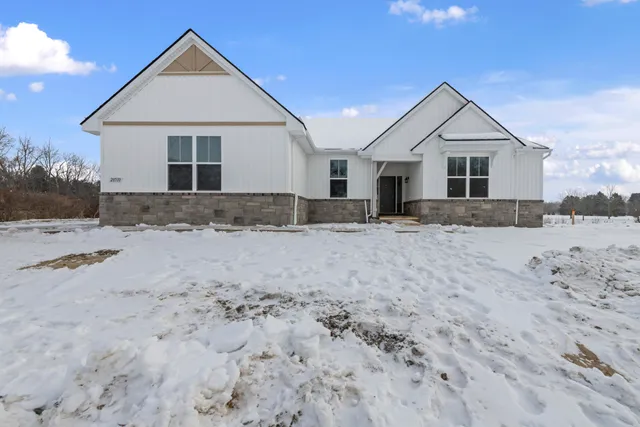 $834,900 | 28510 Coyote Court, New Hudson, MI 48165
