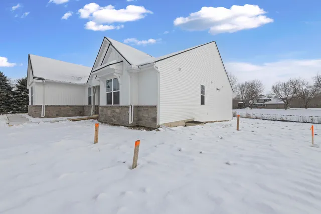 $834,900 | 28510 Coyote Court, New Hudson, MI 48165