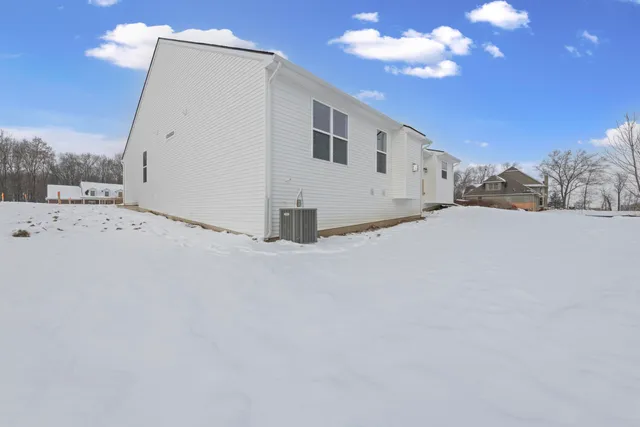 $834,900 | 28510 Coyote Court, New Hudson, MI 48165