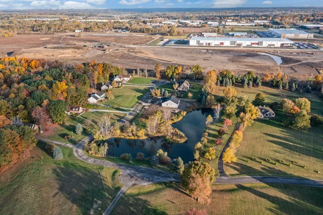 $834,900 | 28510 Coyote Court, New Hudson, MI 48165