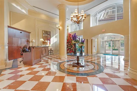 $675,000 | 20000 East Country Club Drive, Unit TS02, Aventura, FL 33180
