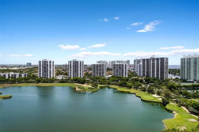 $675,000 | 20000 East Country Club Drive, Unit TS02, Aventura, FL 33180