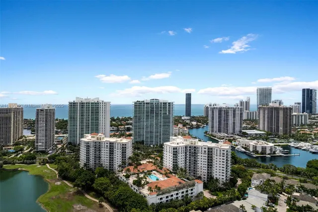 $675,000 | 20000 East Country Club Drive, Unit TS02, Aventura, FL 33180