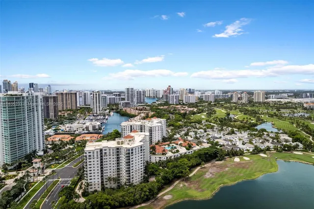 $675,000 | 20000 East Country Club Drive, Unit TS02, Aventura, FL 33180