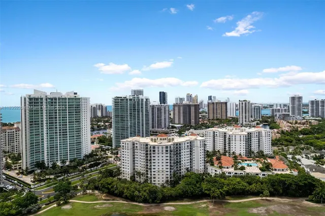 $675,000 | 20000 East Country Club Drive, Unit TS02, Aventura, FL 33180