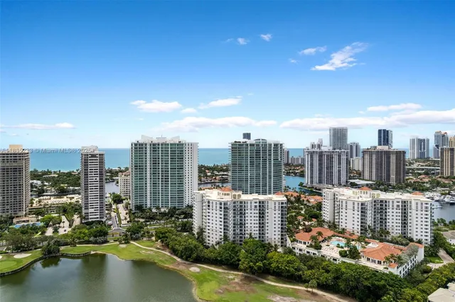 $675,000 | 20000 East Country Club Drive, Unit TS02, Aventura, FL 33180