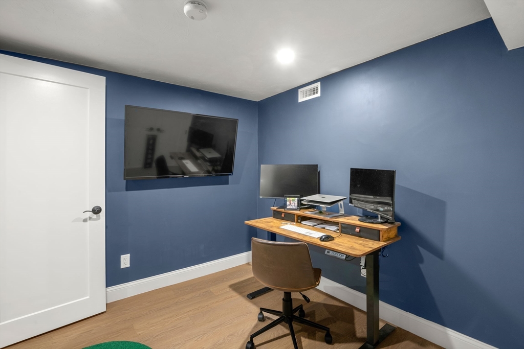 555 Bay Road Sharon, MA 02067 - Photo 27 of 38 Gallery Image 27