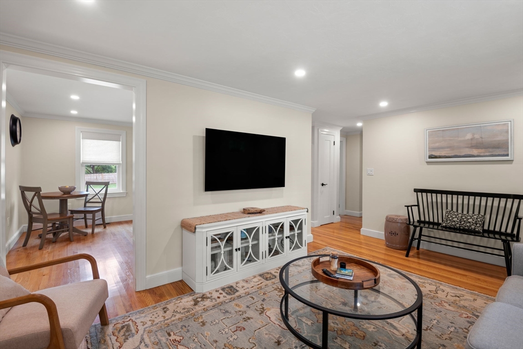 555 Bay Road Sharon, MA 02067 - Photo 5 of 38 Gallery Image 5