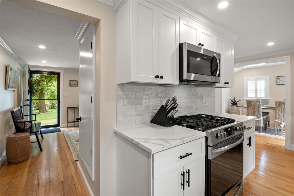 555 Bay Road Sharon, MA 02067 - Photo 6 of 38 Gallery Image 6