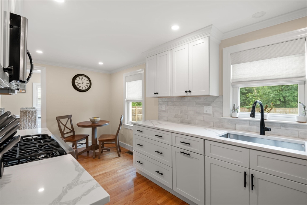 555 Bay Road Sharon, MA 02067 - Photo 7 of 38 Gallery Image 7