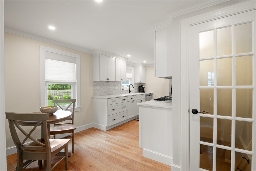 555 Bay Road Sharon, MA 02067 - Photo 9 of 38 Gallery Image 9