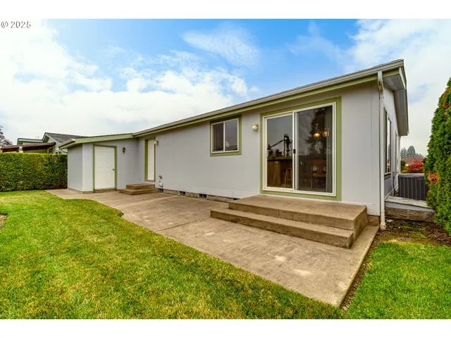 $199,500 | 145 River Road, Unit 12, Junction City, OR 97448